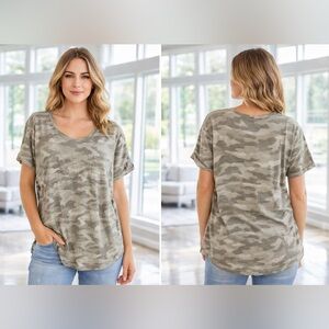 a.n.a Camouflage Short Sleeve Tee GUC